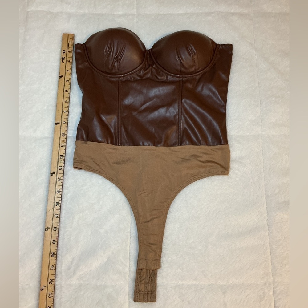Jluxlabel faux leather strapless bodysuit - Picture 4 of 6